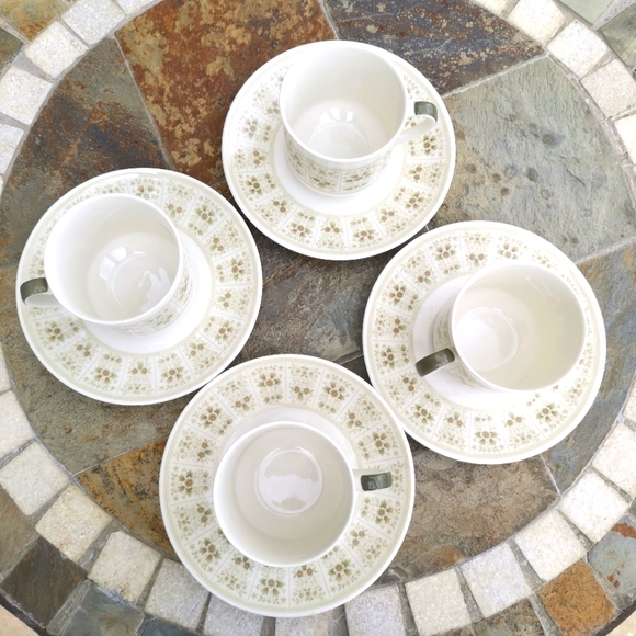 Set of 4 Royal Doulton "Samarra" English Translucent China Coffee Cups & Saucers - Picture 4 of 7